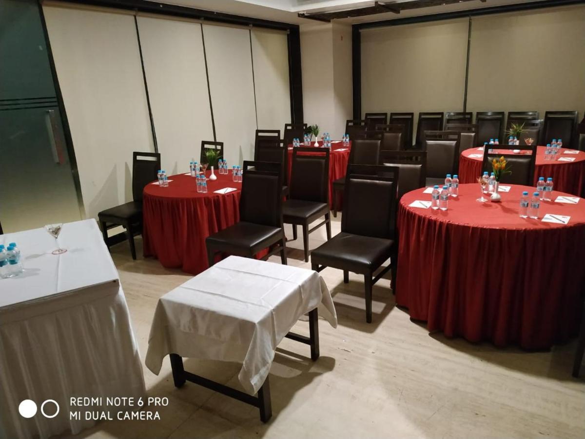 Tarawade Clarks Inn פונה מראה חיצוני תמונה
