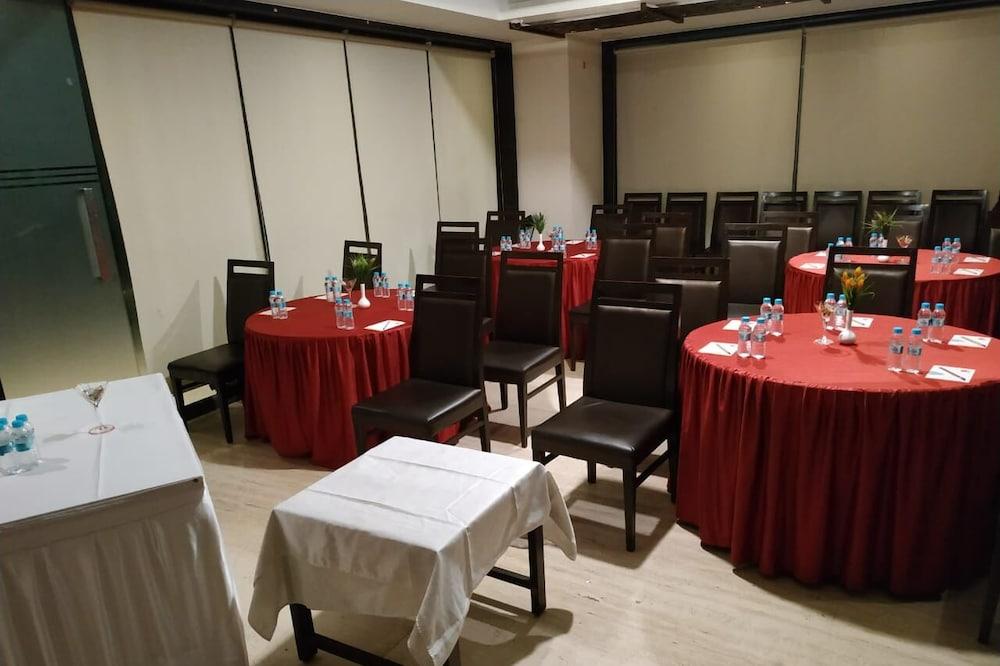 Tarawade Clarks Inn פונה מראה חיצוני תמונה