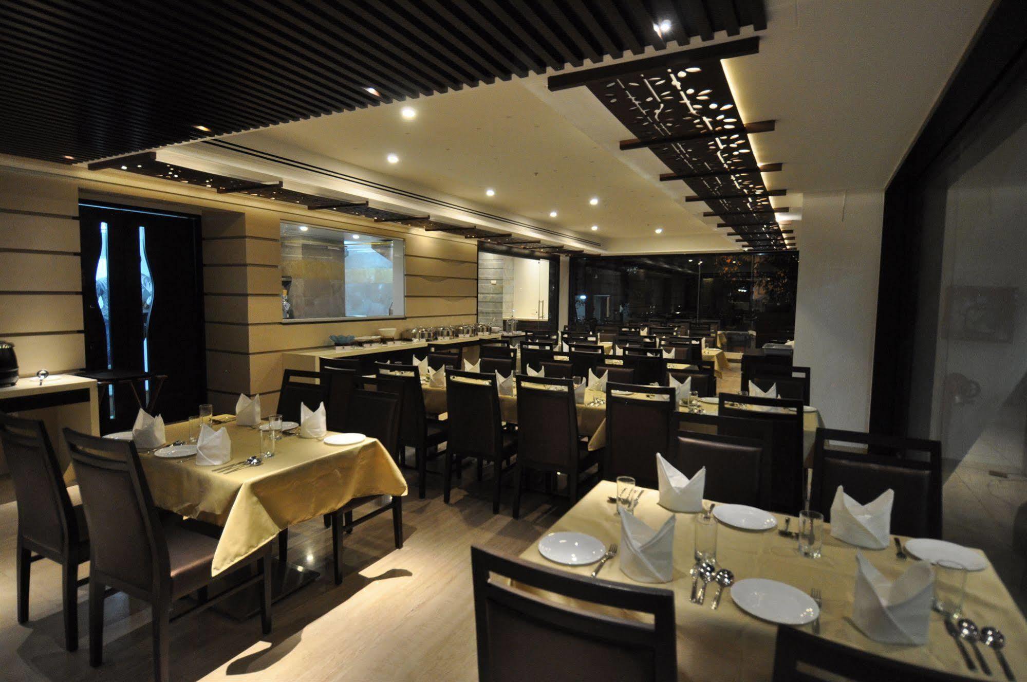 Tarawade Clarks Inn פונה מראה חיצוני תמונה