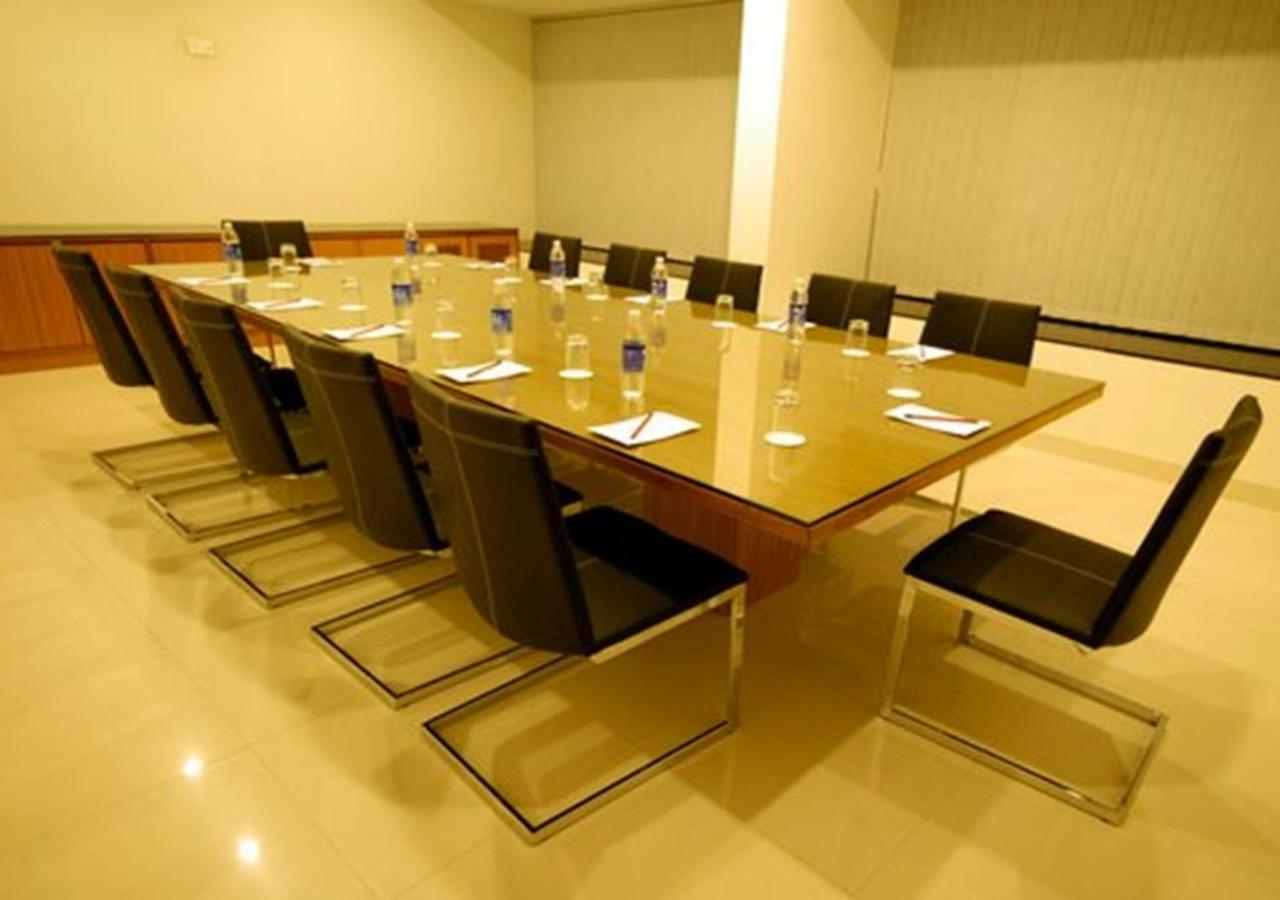 Tarawade Clarks Inn פונה מראה חיצוני תמונה