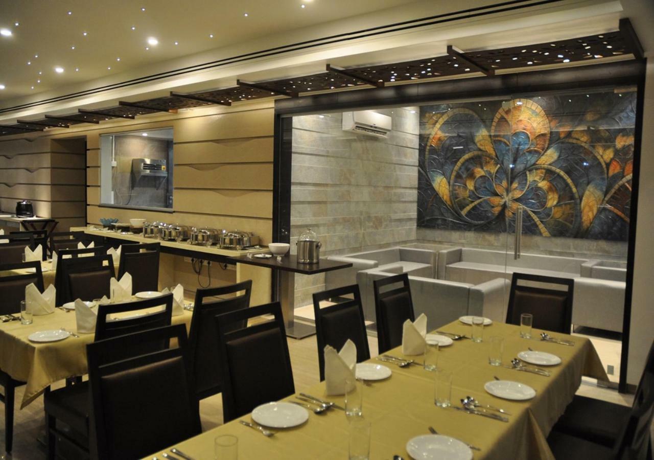 Tarawade Clarks Inn פונה מראה חיצוני תמונה